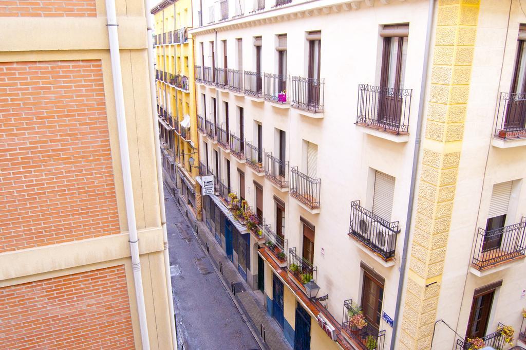 Village La Latina Madrid Exterior photo